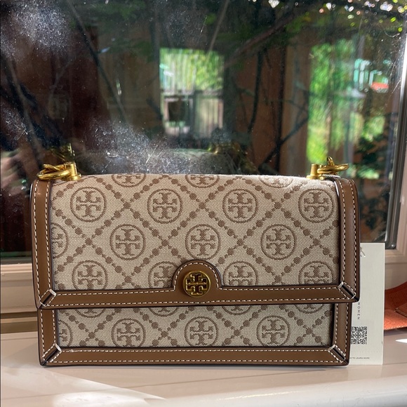 Tory Burch Handbags - NWT Tory Burch Tan and Cream Crossbody Bag